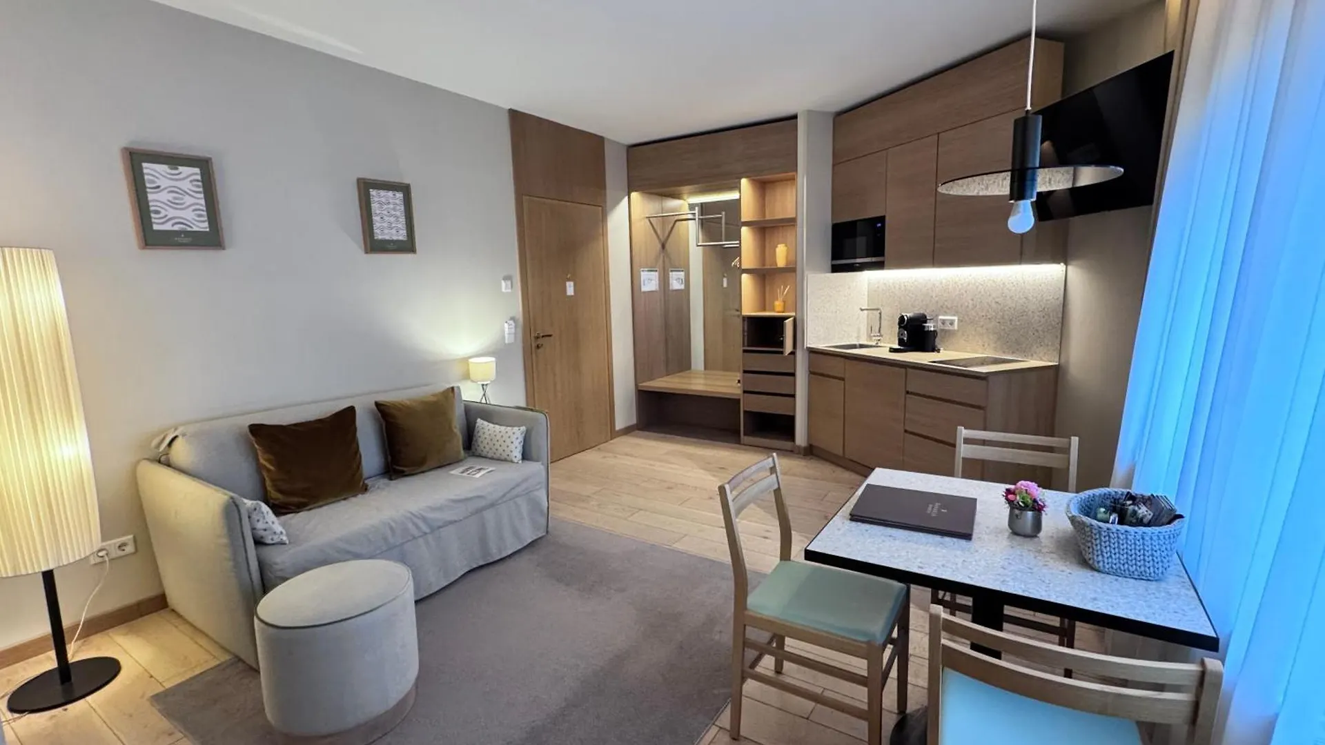 Onebavariahomes Munich 4*,  Germany